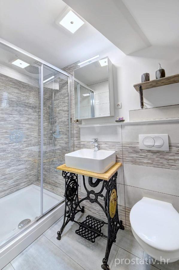 Apartmani Frankopan 1 Сень Екстер'єр фото